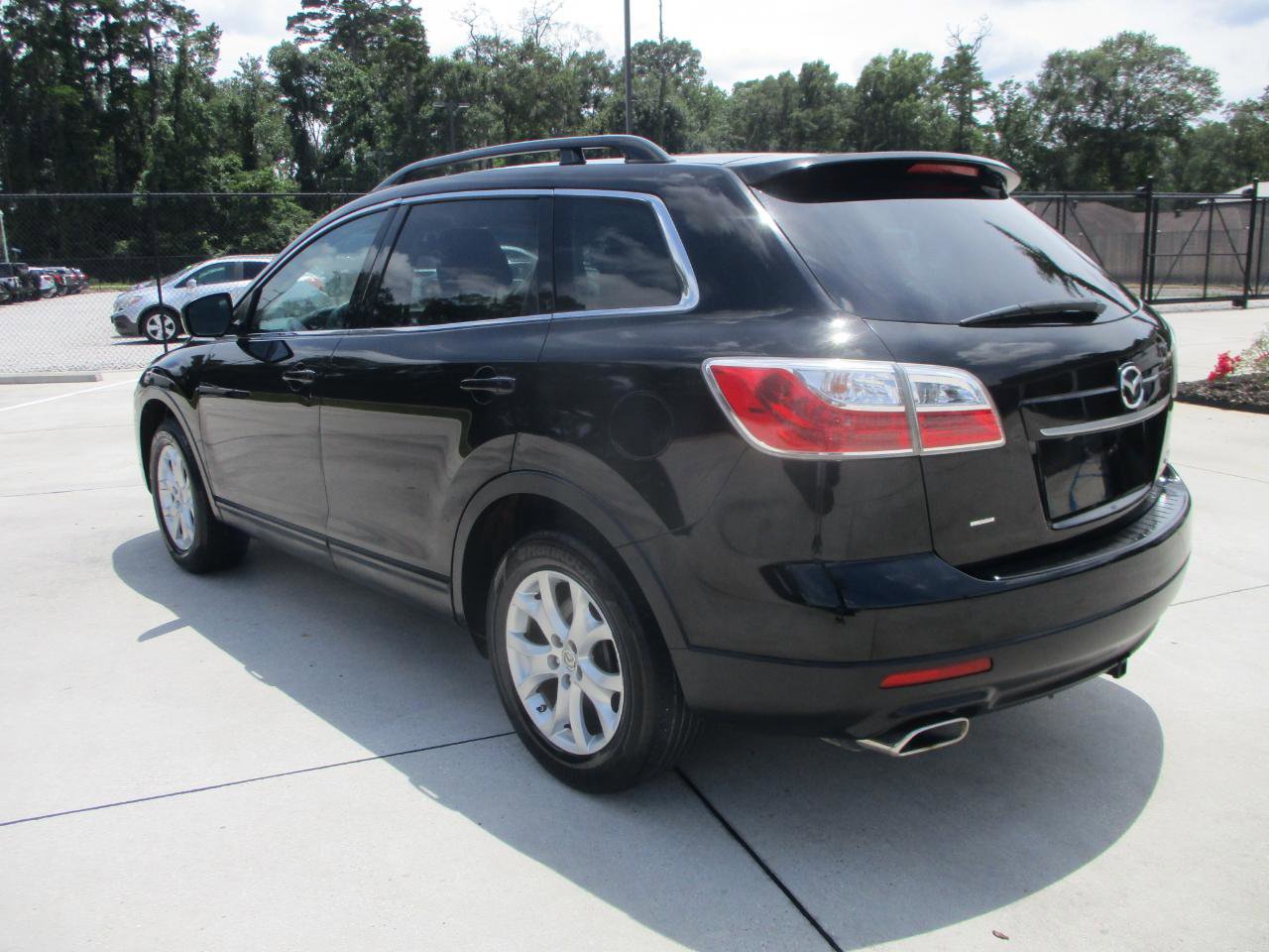Used 2012 MAZDA CX-9 Touring w/ Moonroof & Bose Audio Pkg FWD image 11