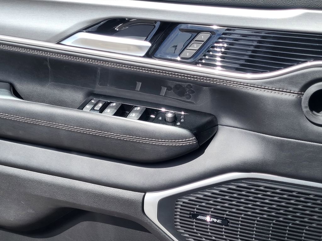 New 2026 Jeep Grand Wagoneer L 4WD image 29