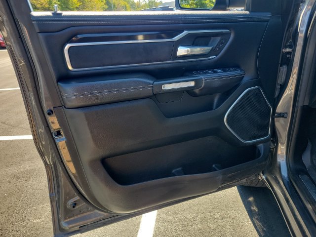 Used 2022 RAM 1500 Laramie w/ Sport Appearance Package AWD/4WD image 38