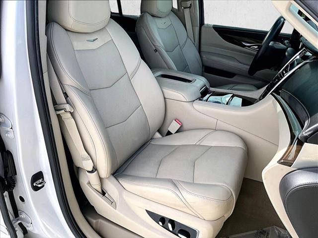 Used 2020 Cadillac Escalade Premium Luxury image 9