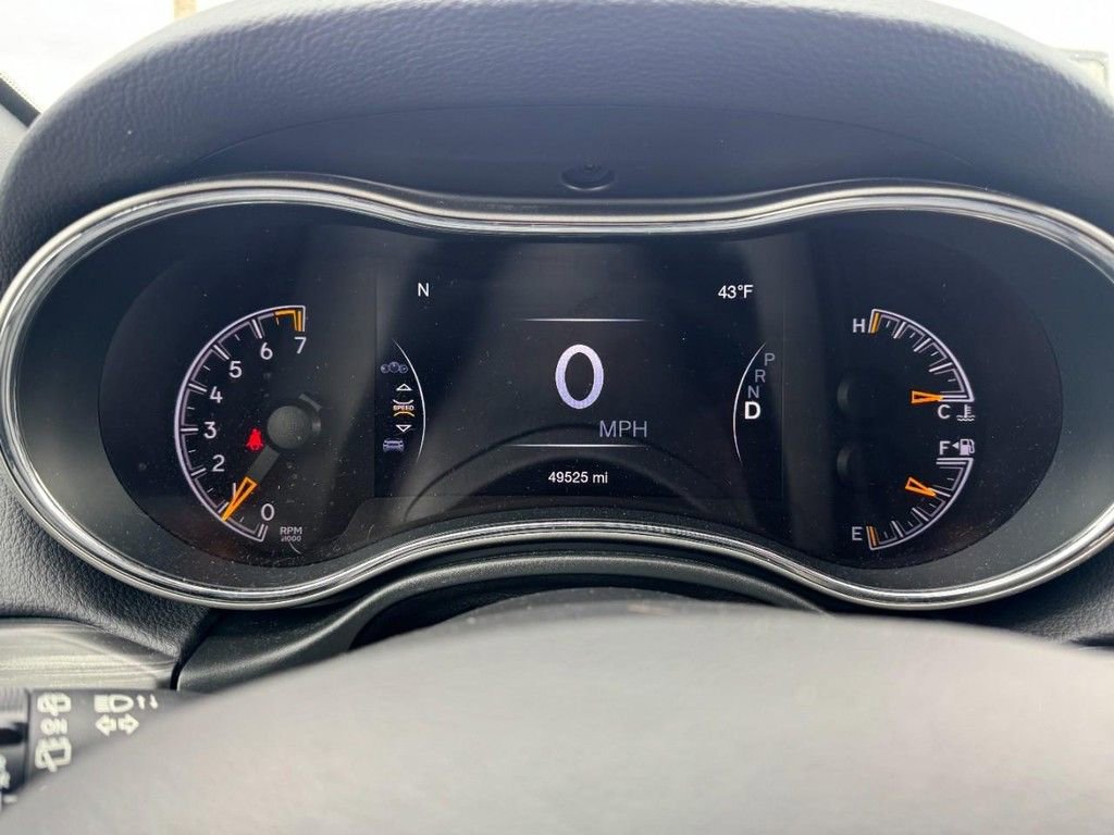 Used 2020 Jeep Grand Cherokee Altitude image 24