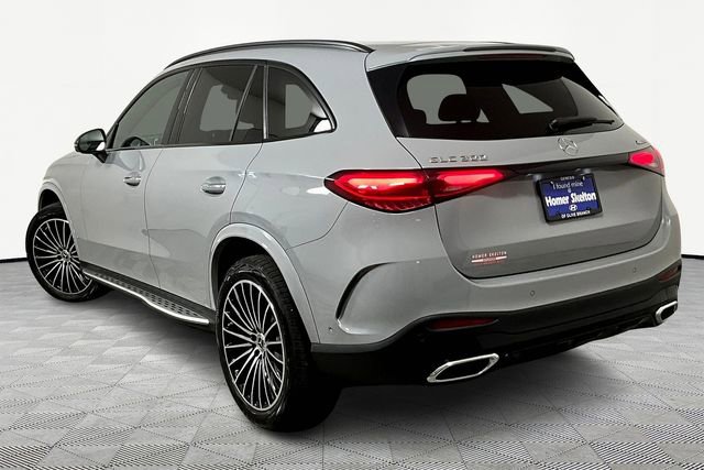 Used 2025 Mercedes-Benz GLC 300 4MATIC image 11