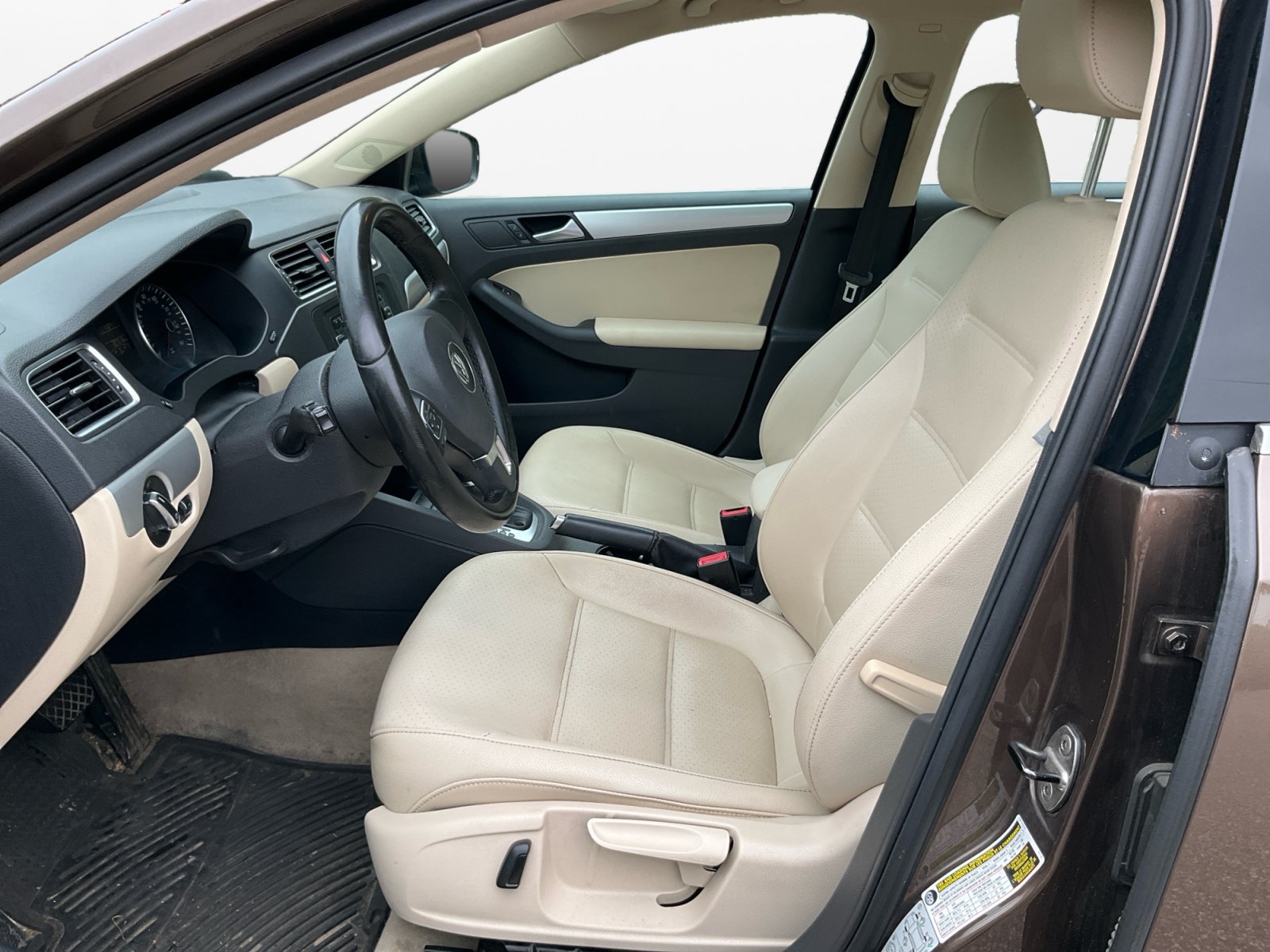 Used 2013 Volkswagen Jetta SE FWD image 10