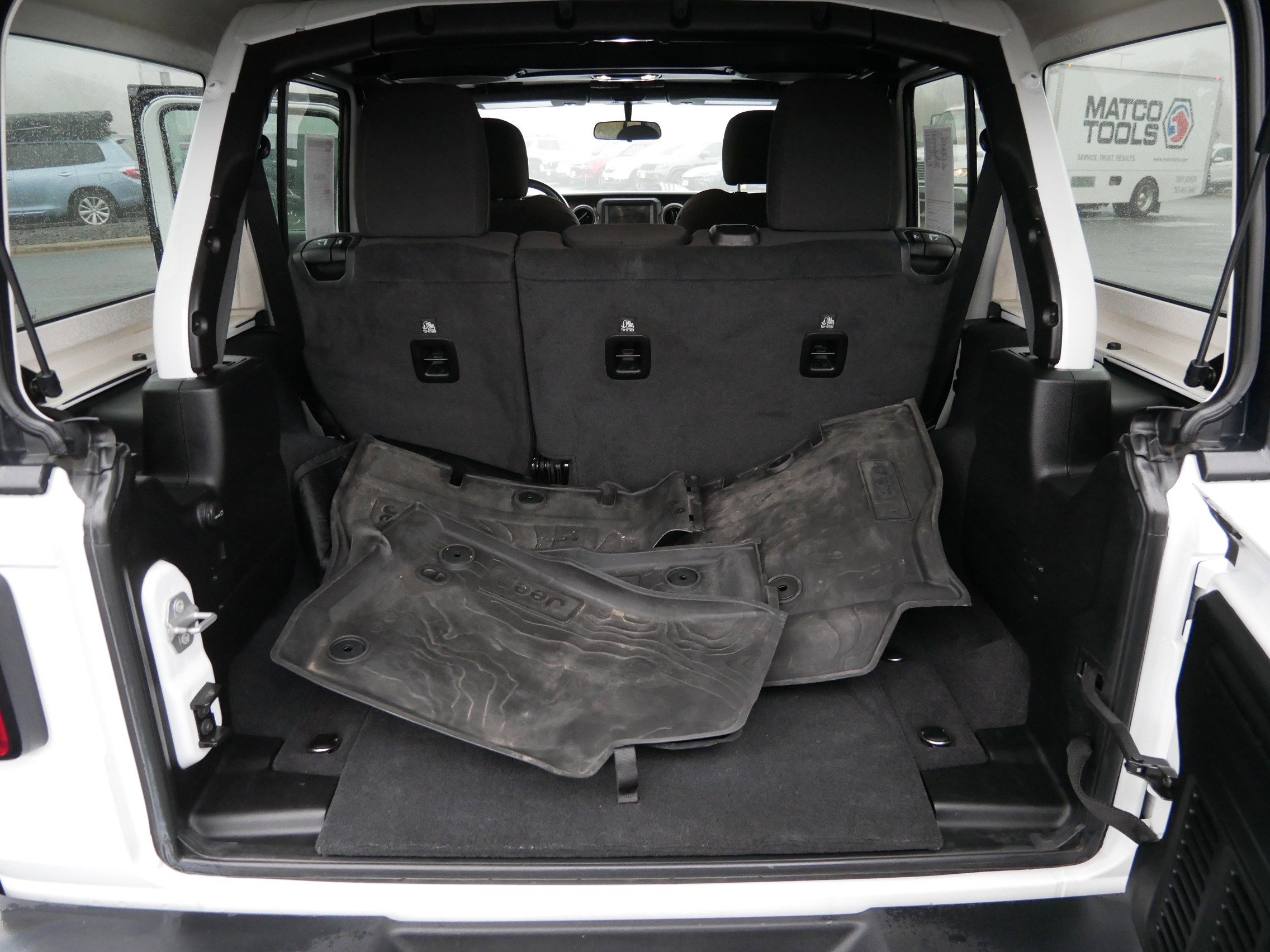 Used 2022 Jeep Wrangler Unlimited Sport image 18