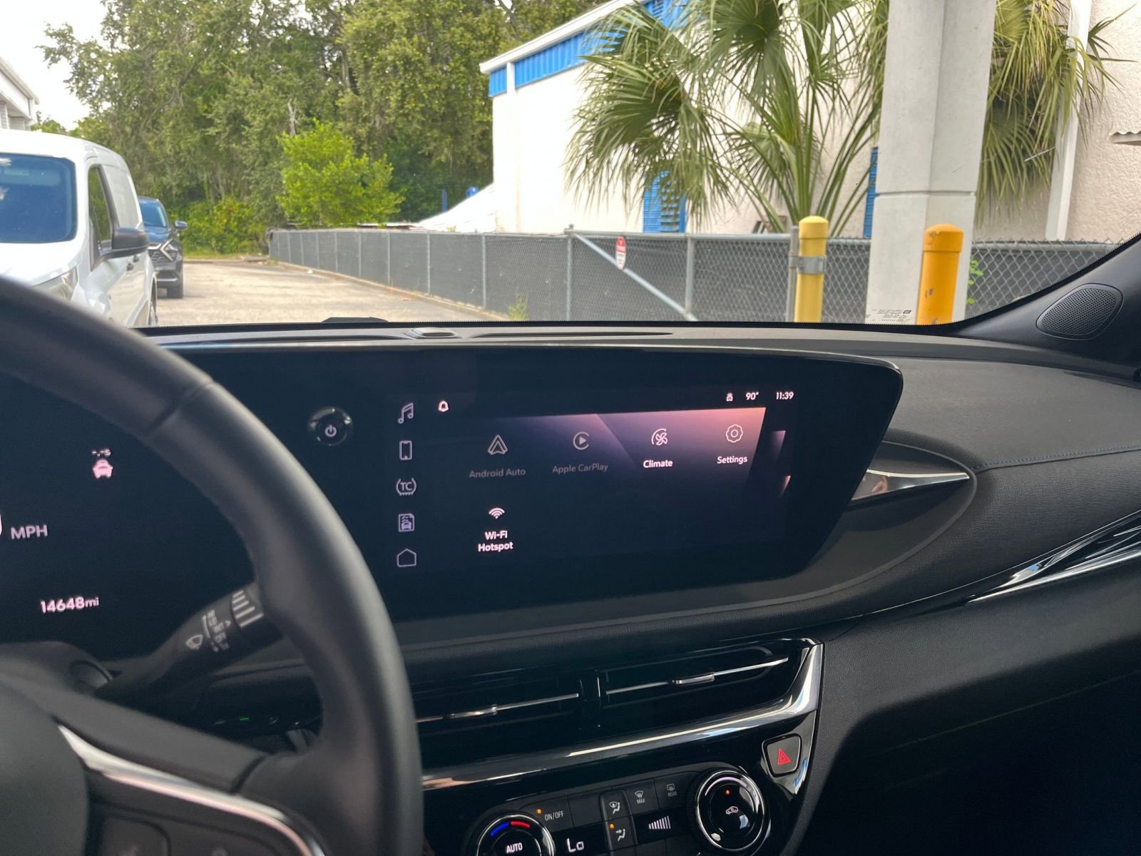 Used 2025 Buick Envista Sport Touring image 18