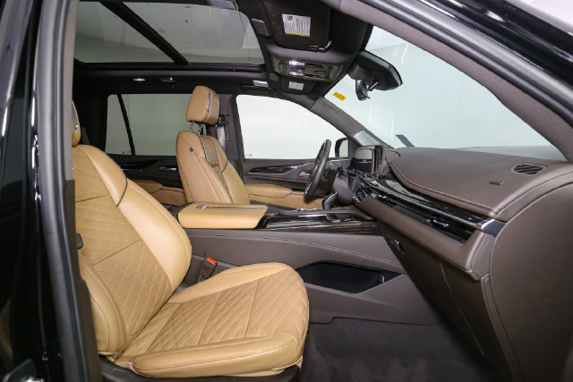 Used 2024 Cadillac Escalade Sport w/ LPO, ONYX Package AWD/4WD image 18