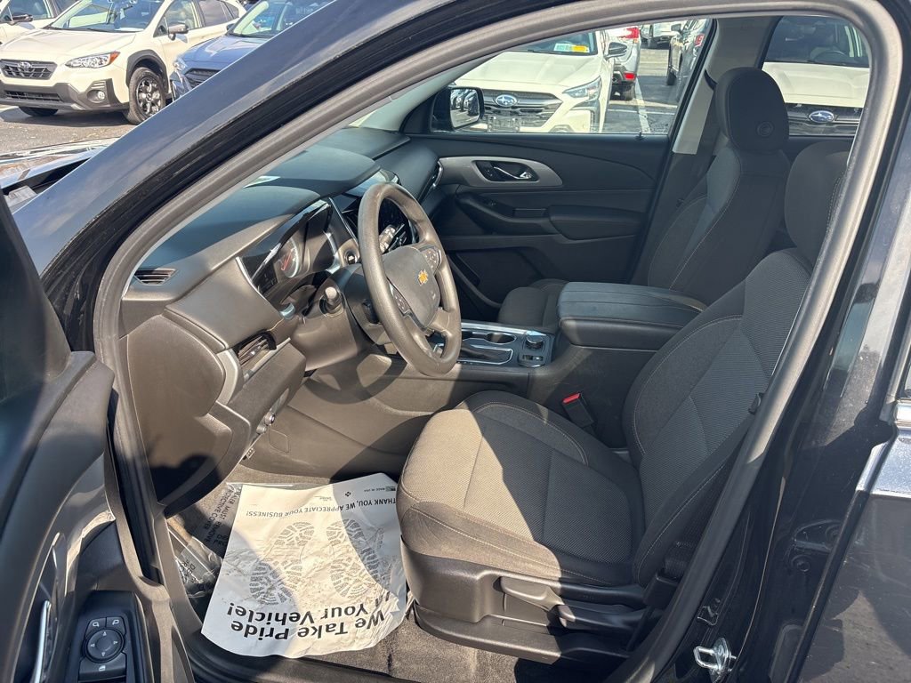 Used 2020 Chevrolet Traverse LS image 9