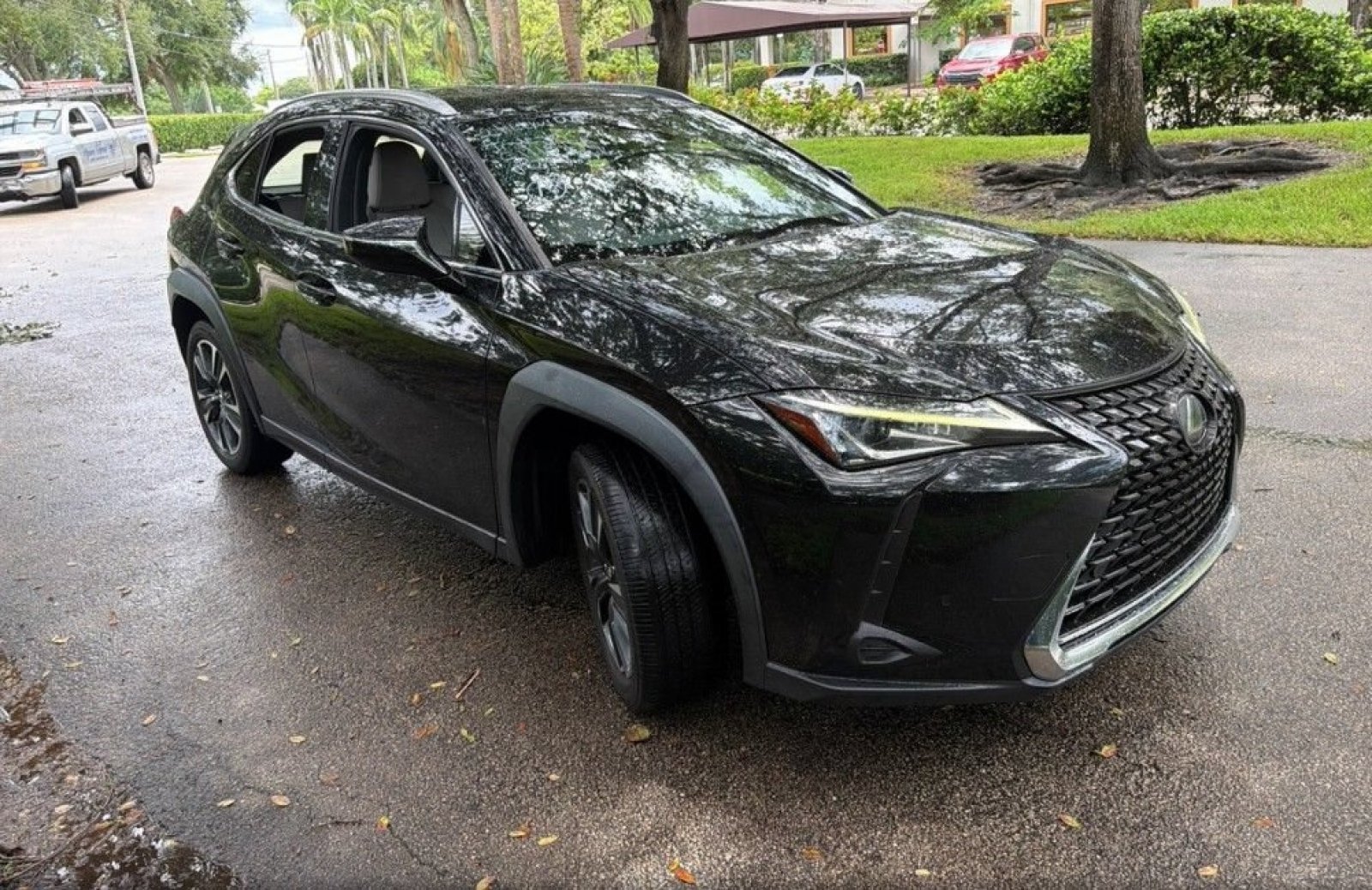 Used 2021 Lexus UX 200 w/ Accessory Package (Z1) FWD image 3
