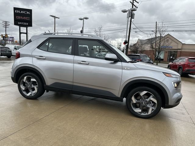 Used 2024 Hyundai Venue SEL FWD image 33