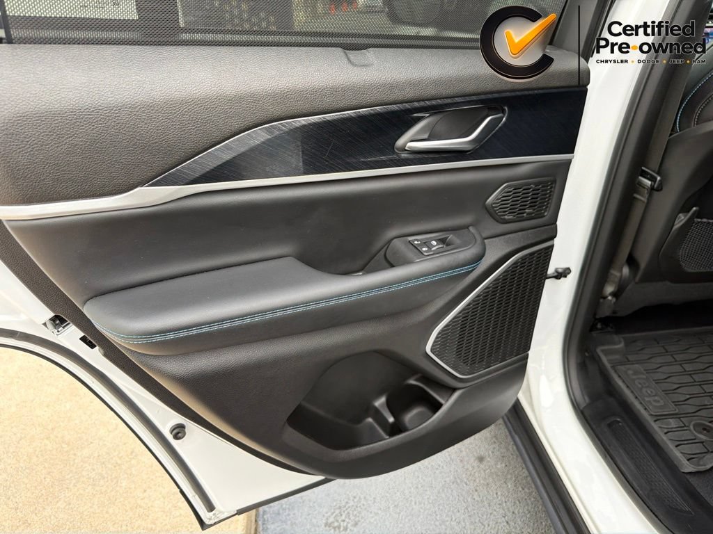 Certified 2022 Jeep Grand Cherokee Trailhawk w/ Advanced Protech Group II AWD/4WD image 45