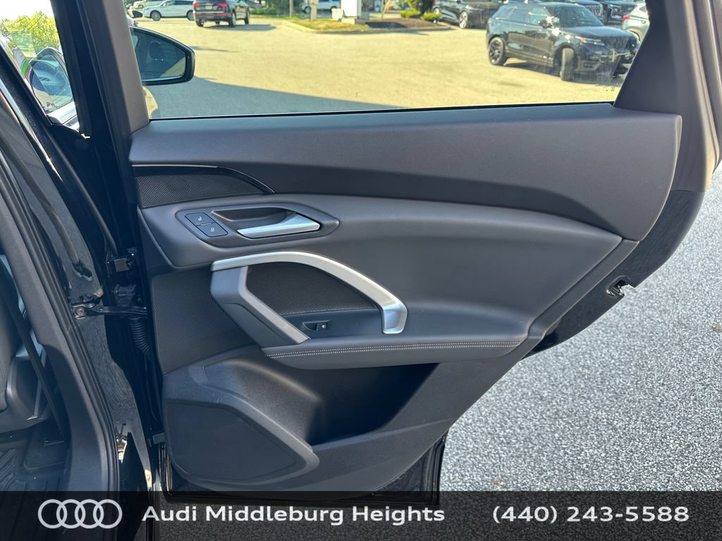 Used 2025 Audi Q5 Premium AWD/4WD image 40