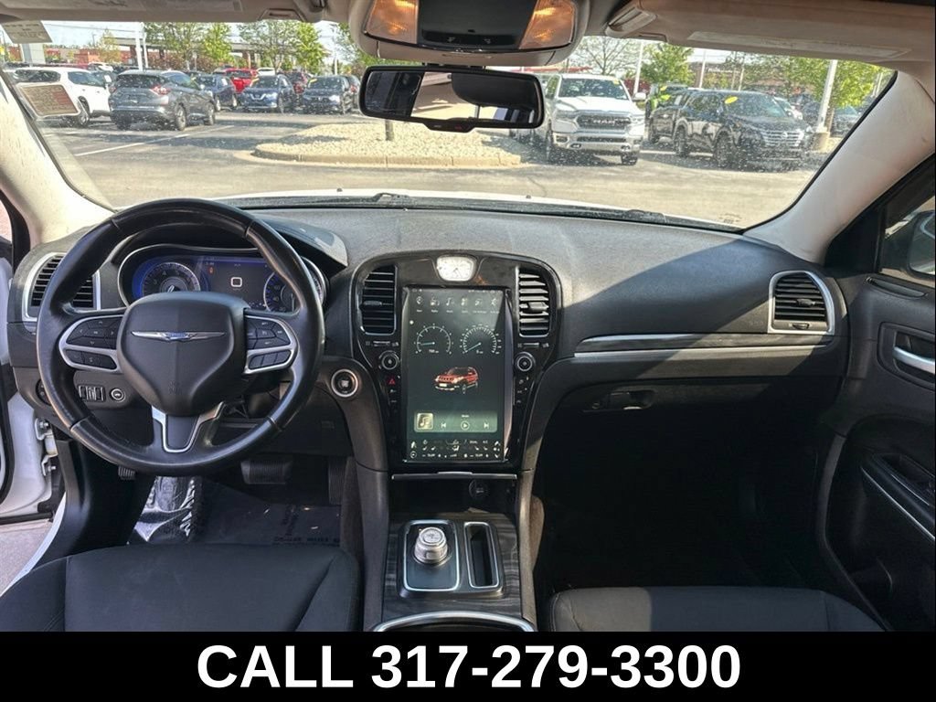 Used 2018 Chrysler 300 Touring w/ Chrome Appearance Package RWD image 31