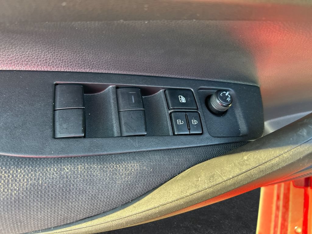 Used 2022 Toyota Corolla LE FWD image 12