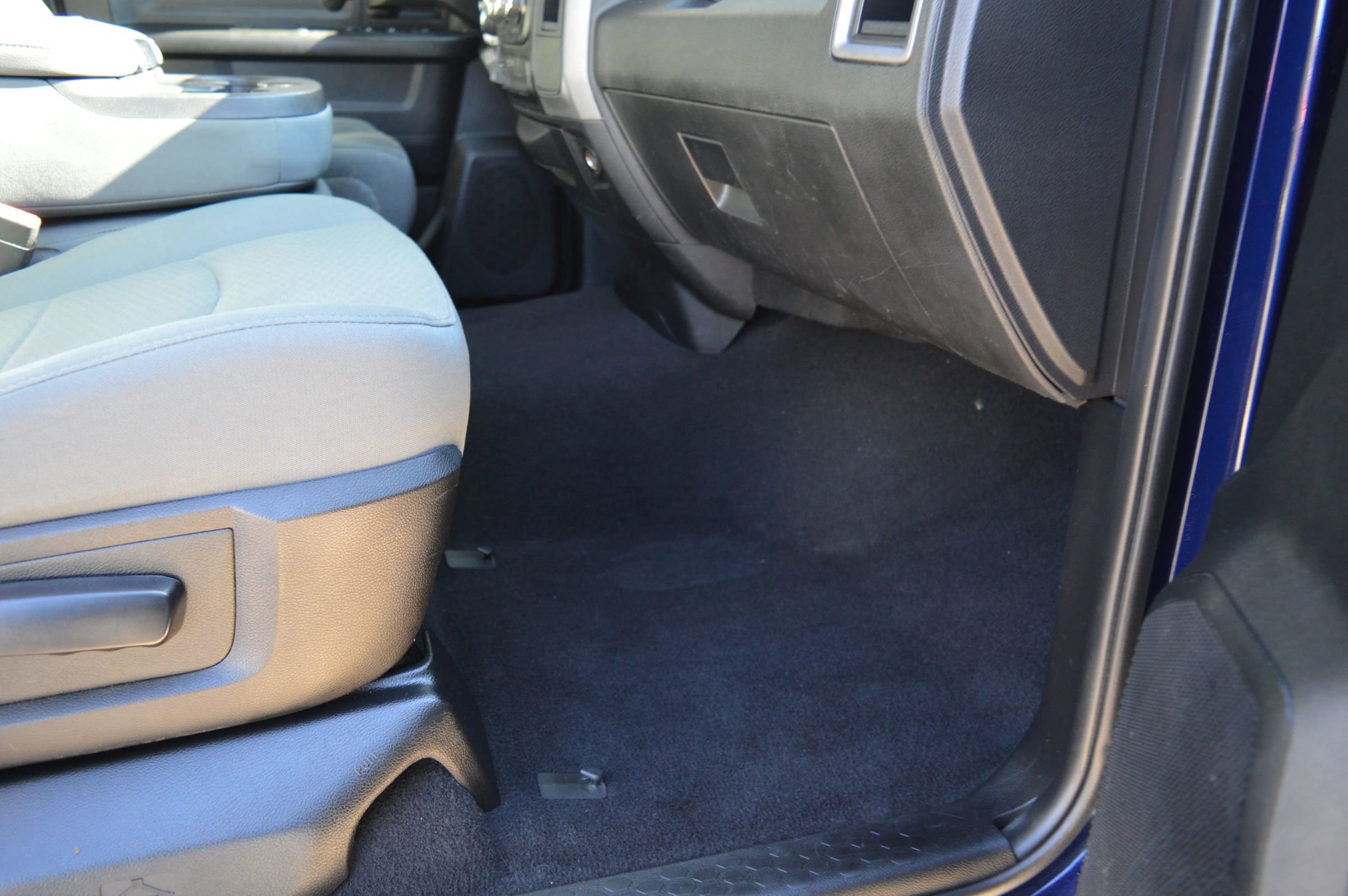 Used 2014 RAM 1500 Express image 21