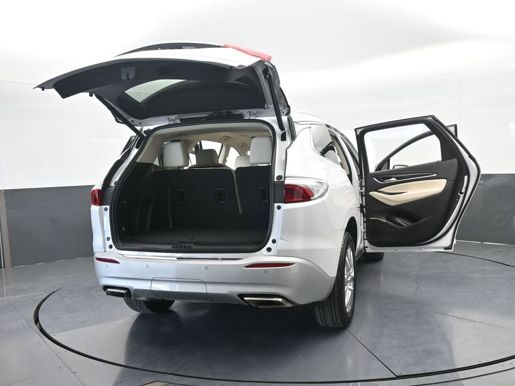 Used 2024 Buick Enclave Essence w/ Experience Buick Package image 31