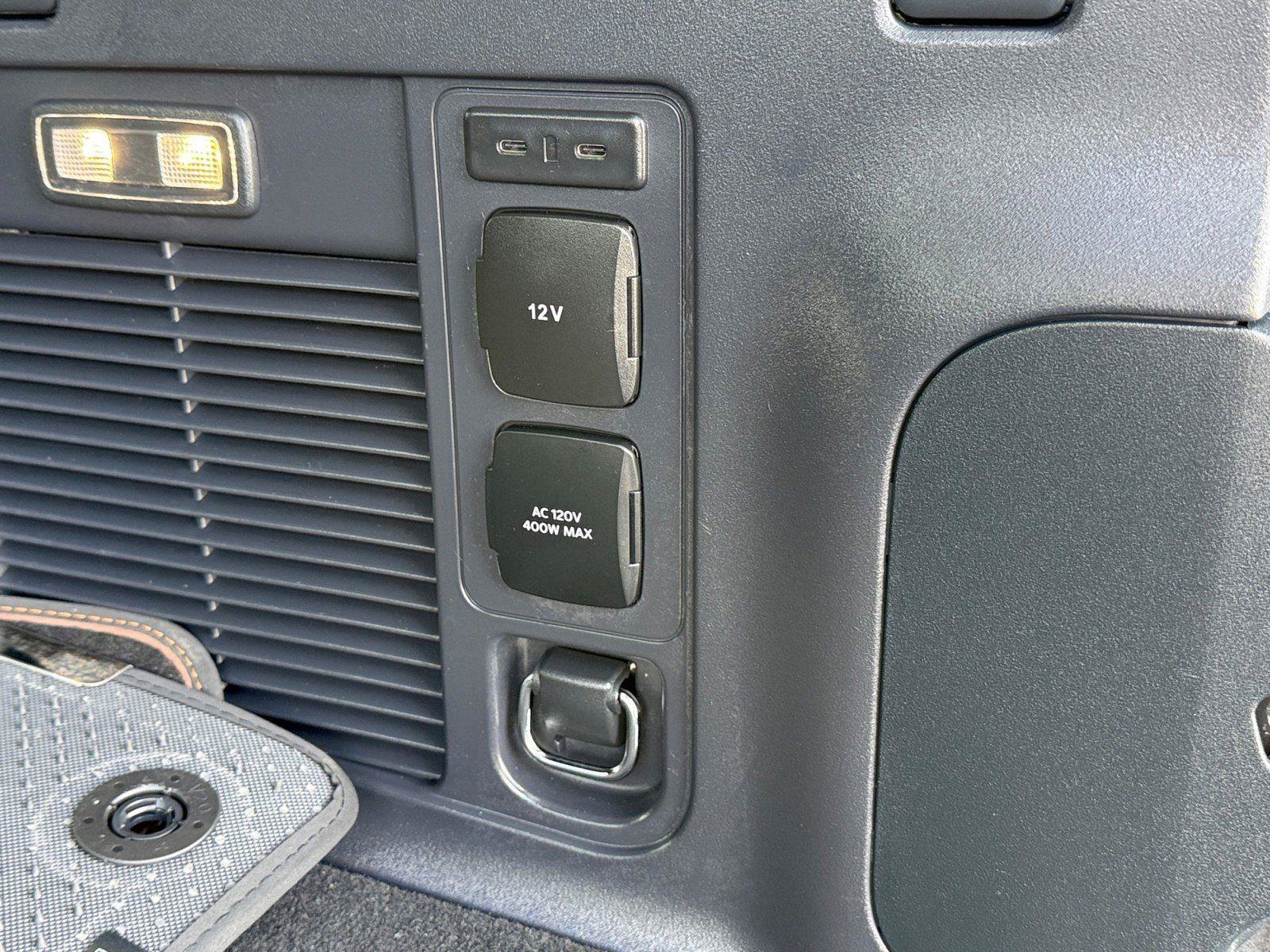 Used 2025 Lincoln Navigator L Black Label AWD/4WD image 17