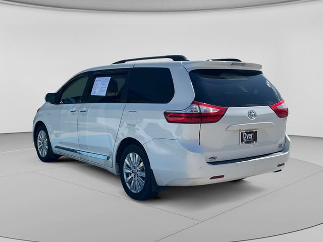 Used 2017 Toyota Sienna XLE w/ XLE Navigation Package AWD/4WD image 4