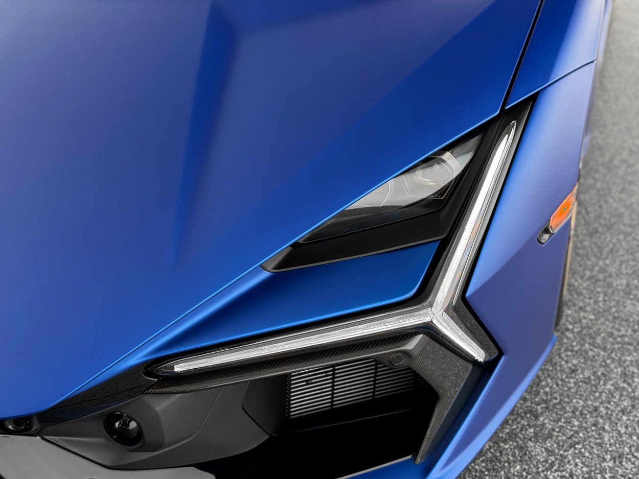 Used 2025 Lamborghini Revuelto image 41