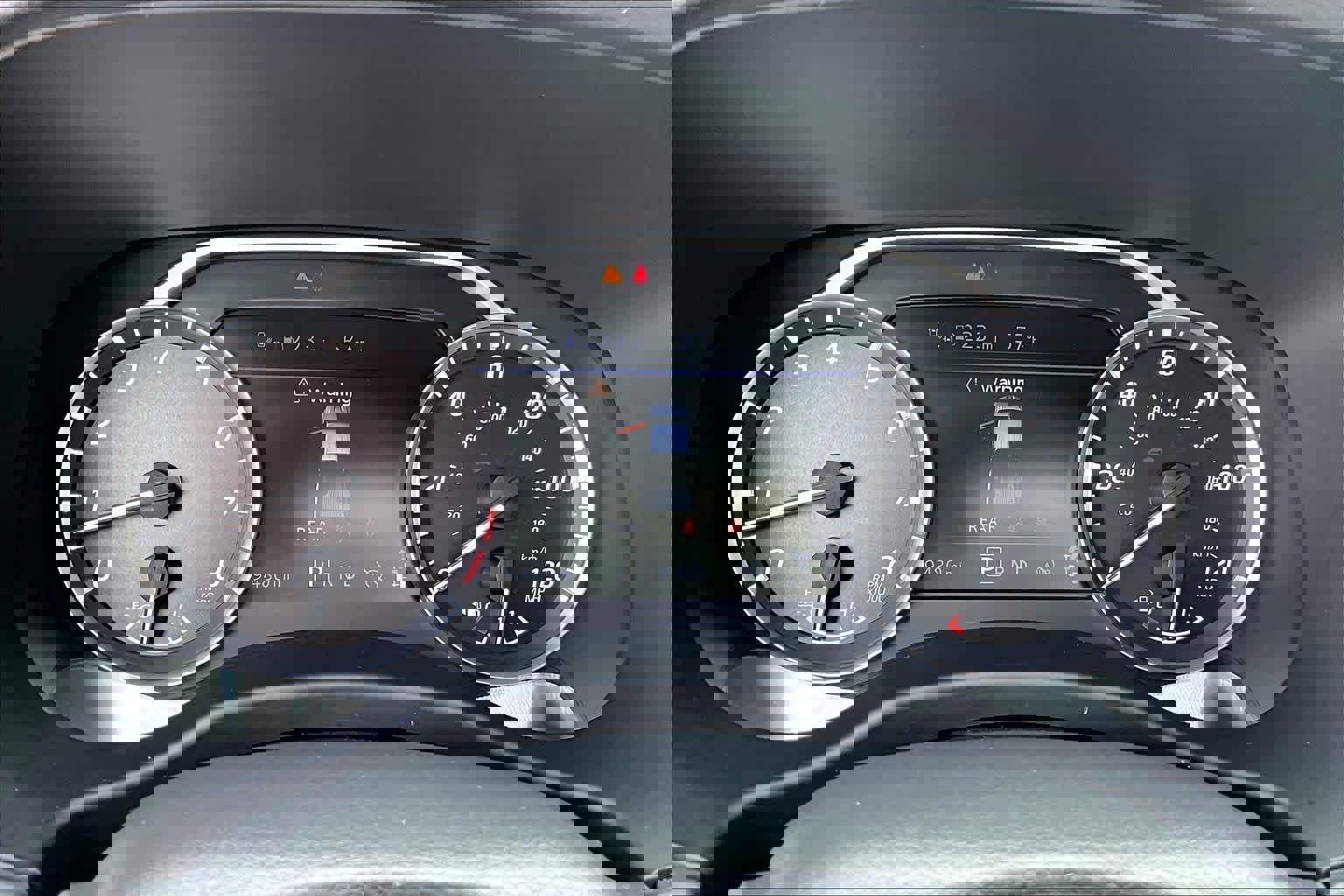 Used 2025 Nissan Frontier SV image 24