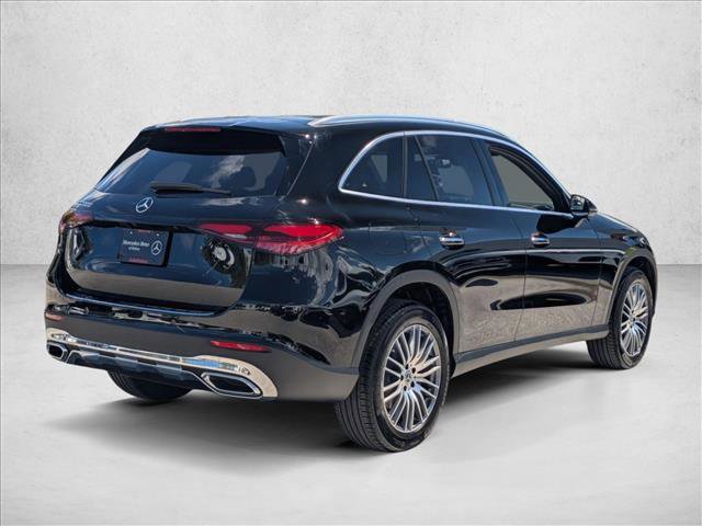 Used 2026 Mercedes-Benz GLC 300 image 2