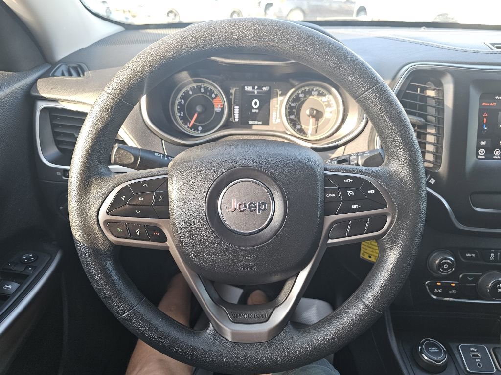 Used 2019 Jeep Cherokee Latitude w/ Popular Appearance Group image 27