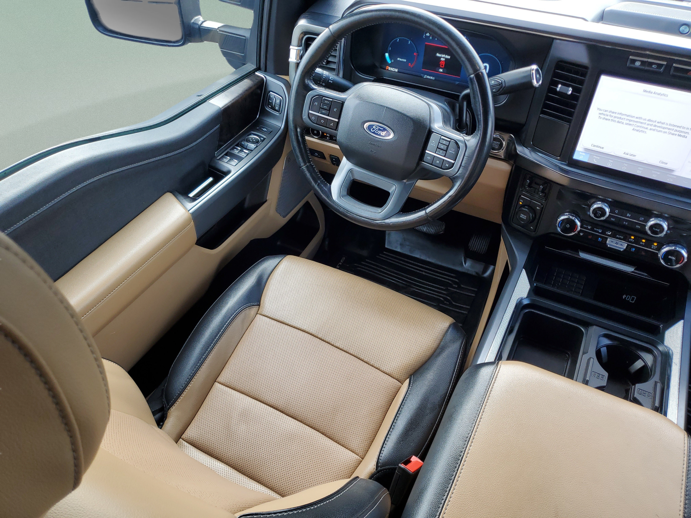 Used 2024 Ford F250 Lariat AWD/4WD image 17