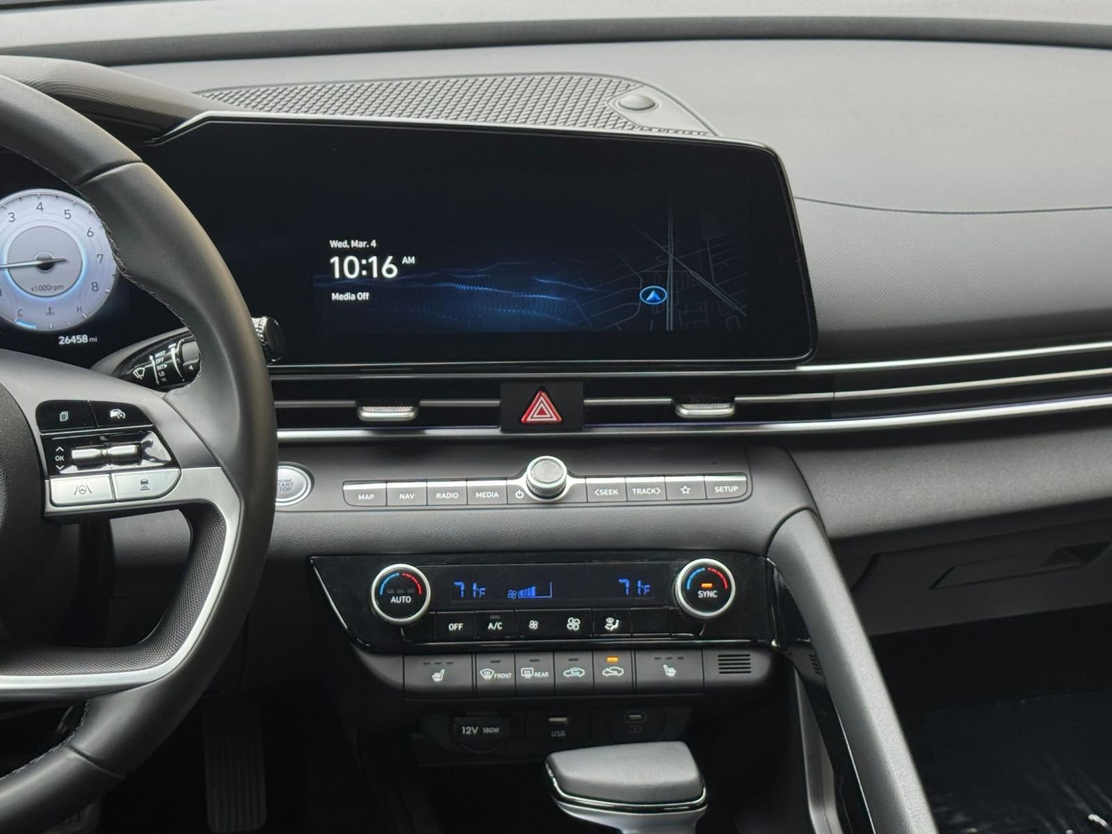 Used 2025 Hyundai Elantra SEL image 20