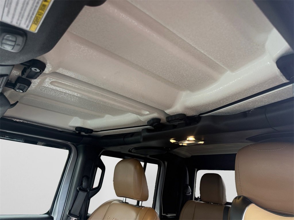 Used 2020 Jeep Gladiator Overland w/ LED Lighting Group image 30