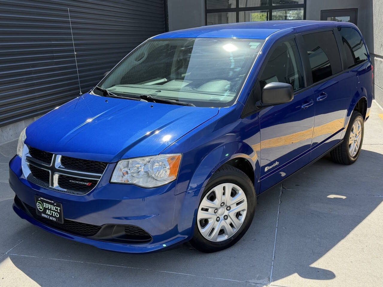 Used 2018 Dodge Grand Caravan SE w/ Power Convenience Group I FWD image 7
