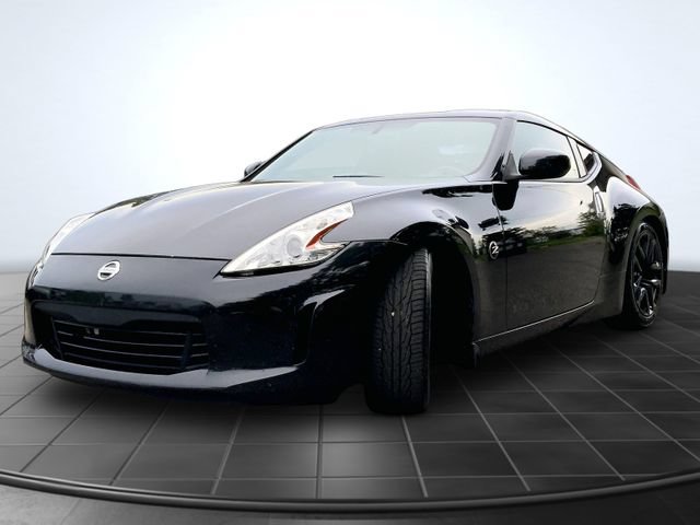 Used 2016 Nissan 370Z Coupe w/ Aerodynamics Package RWD image 4