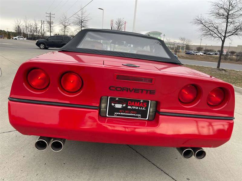 Used 1990 Chevrolet Corvette Convertible RWD image 25
