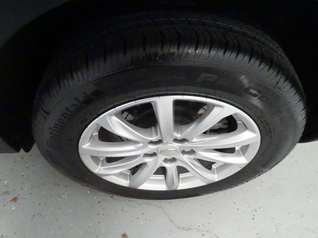 Certified 2023 Cadillac XT4 Luxury w/ Cold Weather Package image 29