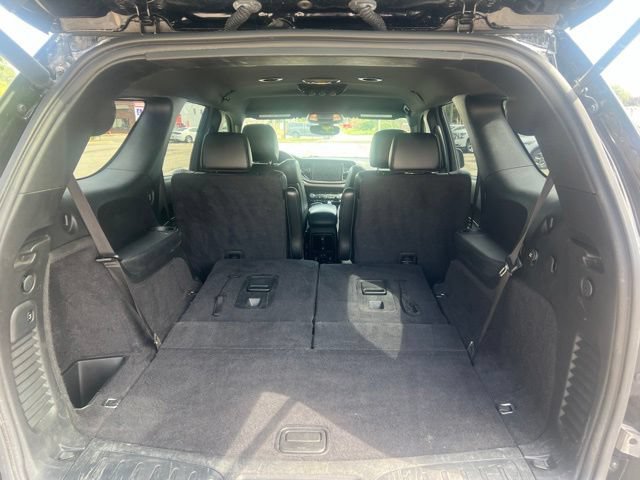 Used 2022 Dodge Durango R/T w/ Blacktop Package AWD/4WD image 8