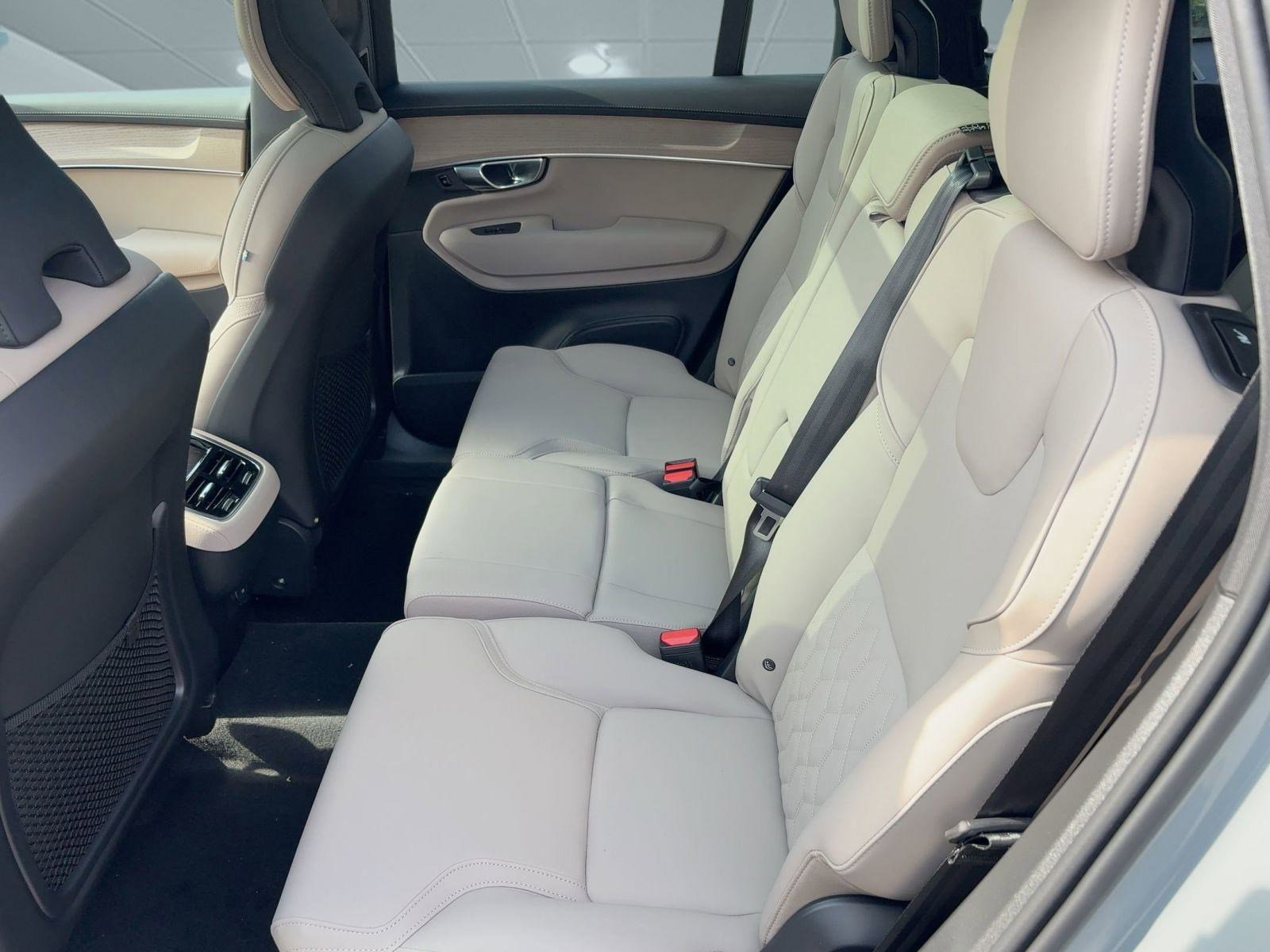 New 2026 Volvo XC90 B6 Plus w/ Protection Package image 15