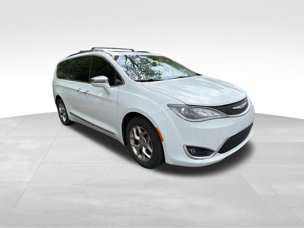 Used 2018 Chrysler Pacifica Limited FWD image 3