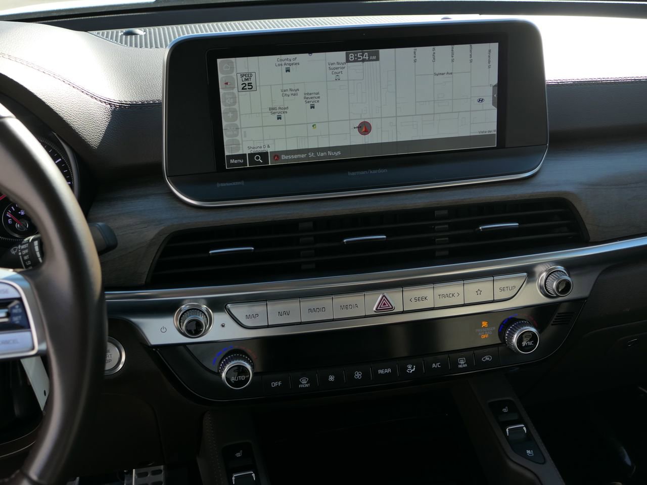 Used 2022 Kia Telluride SX w/ Towing Package image 18