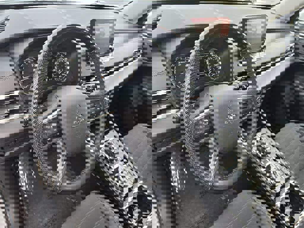 Used 2023 Mitsubishi Outlander SE image 10