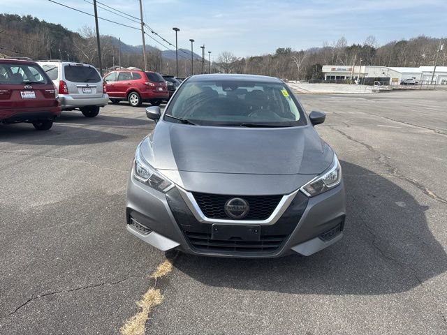 Used 2021 Nissan Versa SV image 3