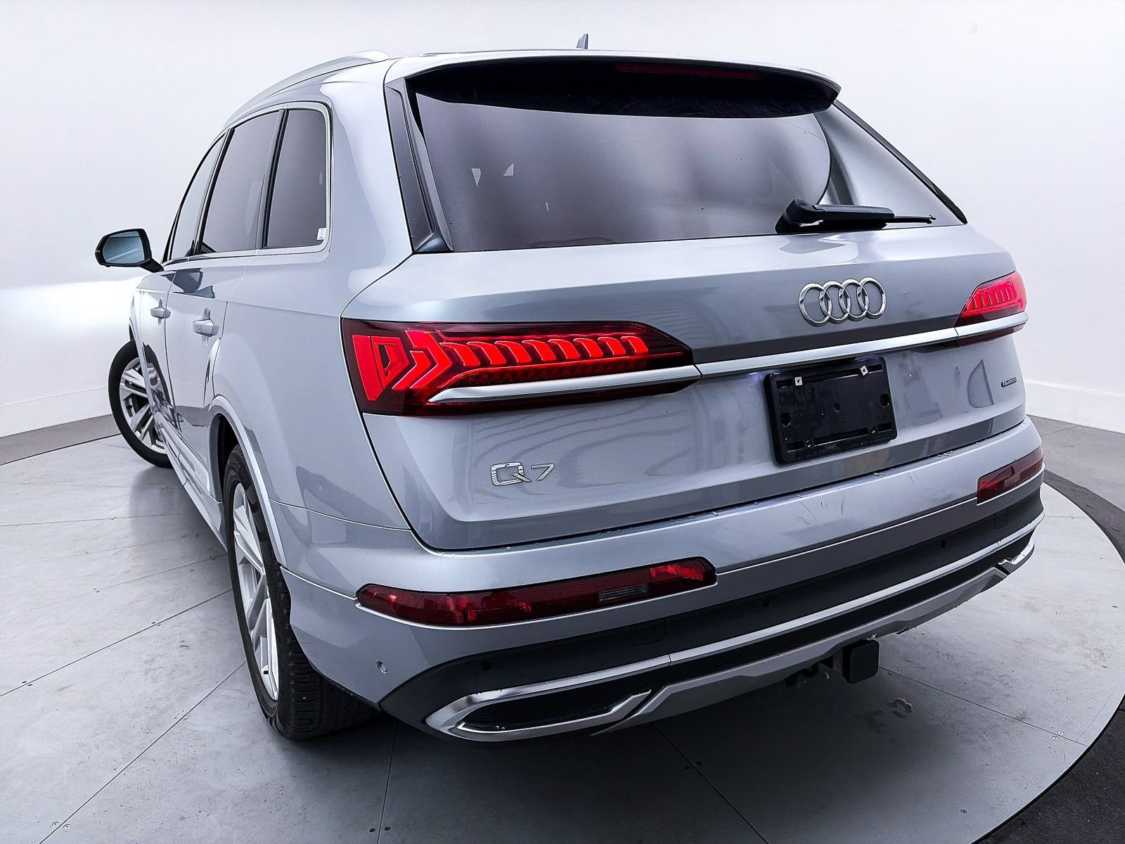 Used 2021 Audi Q7 3.0T Prestige w/ Prestige Package image 4