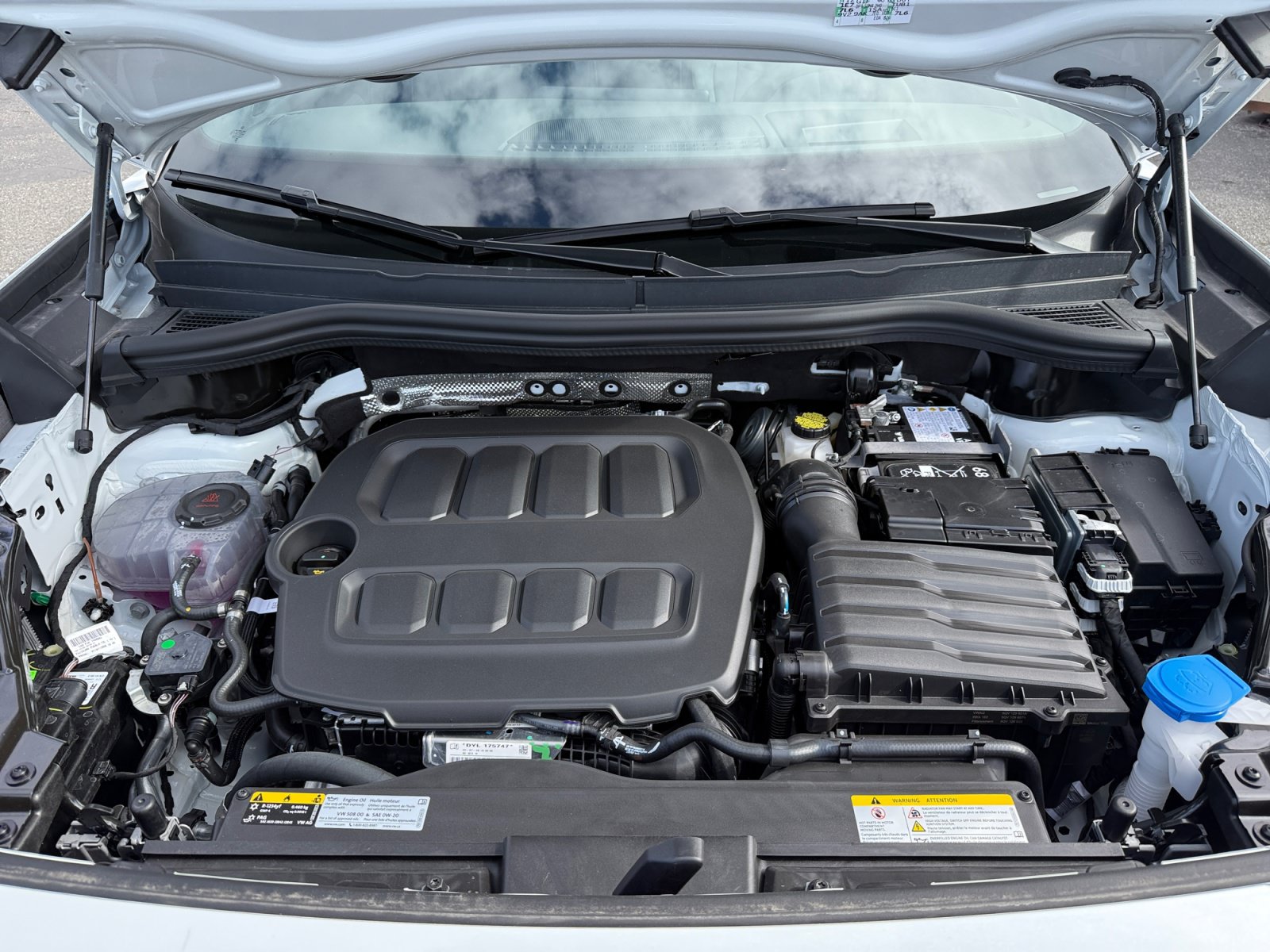 New 2026 Volkswagen Tiguan SE R-Line FWD image 20