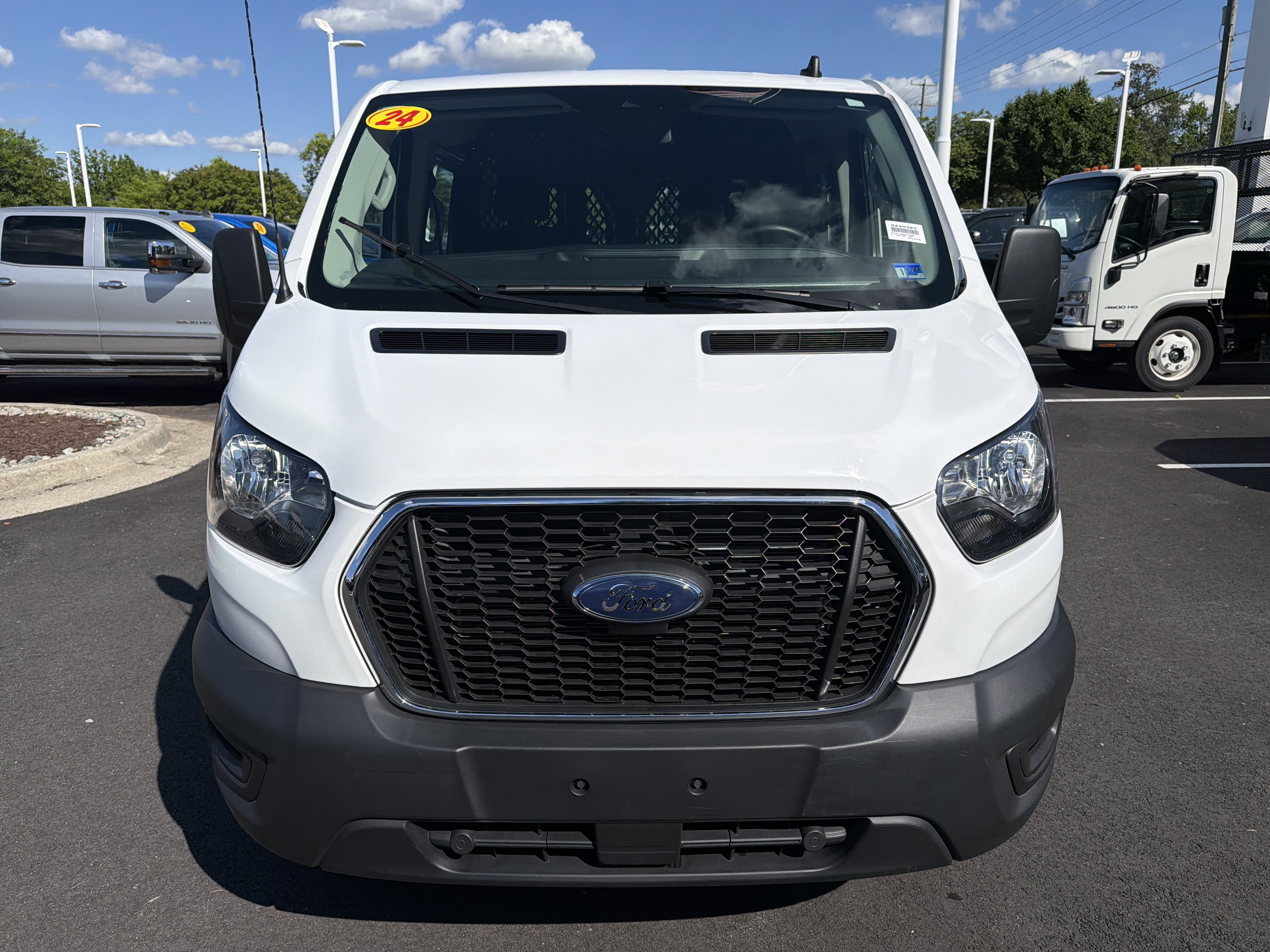 Used 2024 Ford Transit 250 Low Roof w/ Exterior Upgrade Package RWD image 3