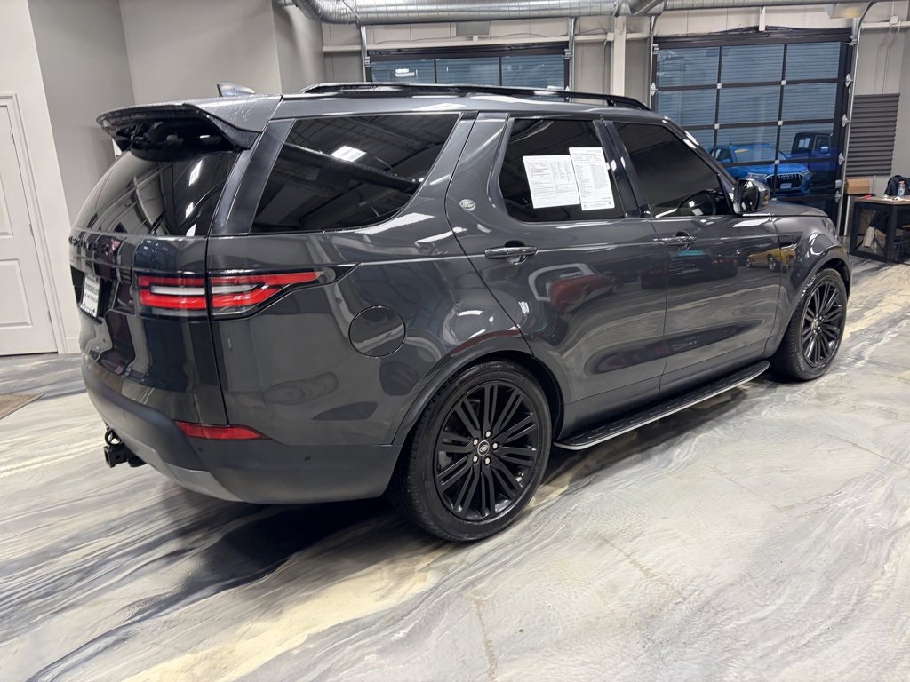 Used 2019 Land Rover Discovery HSE image 36