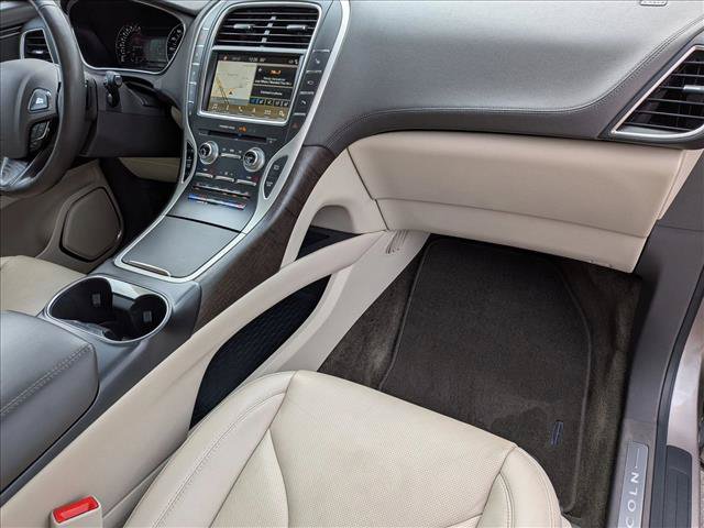 Used 2018 Lincoln MKX Reserve w/ Driver Assistance Package FWD image 24