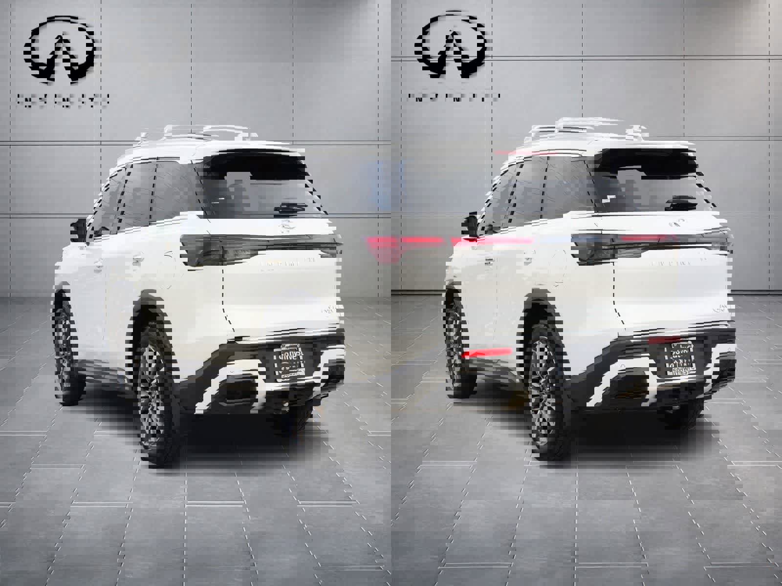 Certified 2023 INFINITI QX60 Luxe w/ Cargo Package image 5