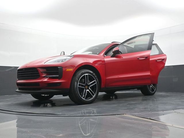 Certified 2020 Porsche Macan image 31