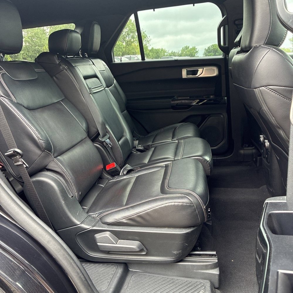 Used 2023 Ford Explorer ST w/ Technology Package AWD/4WD image 12