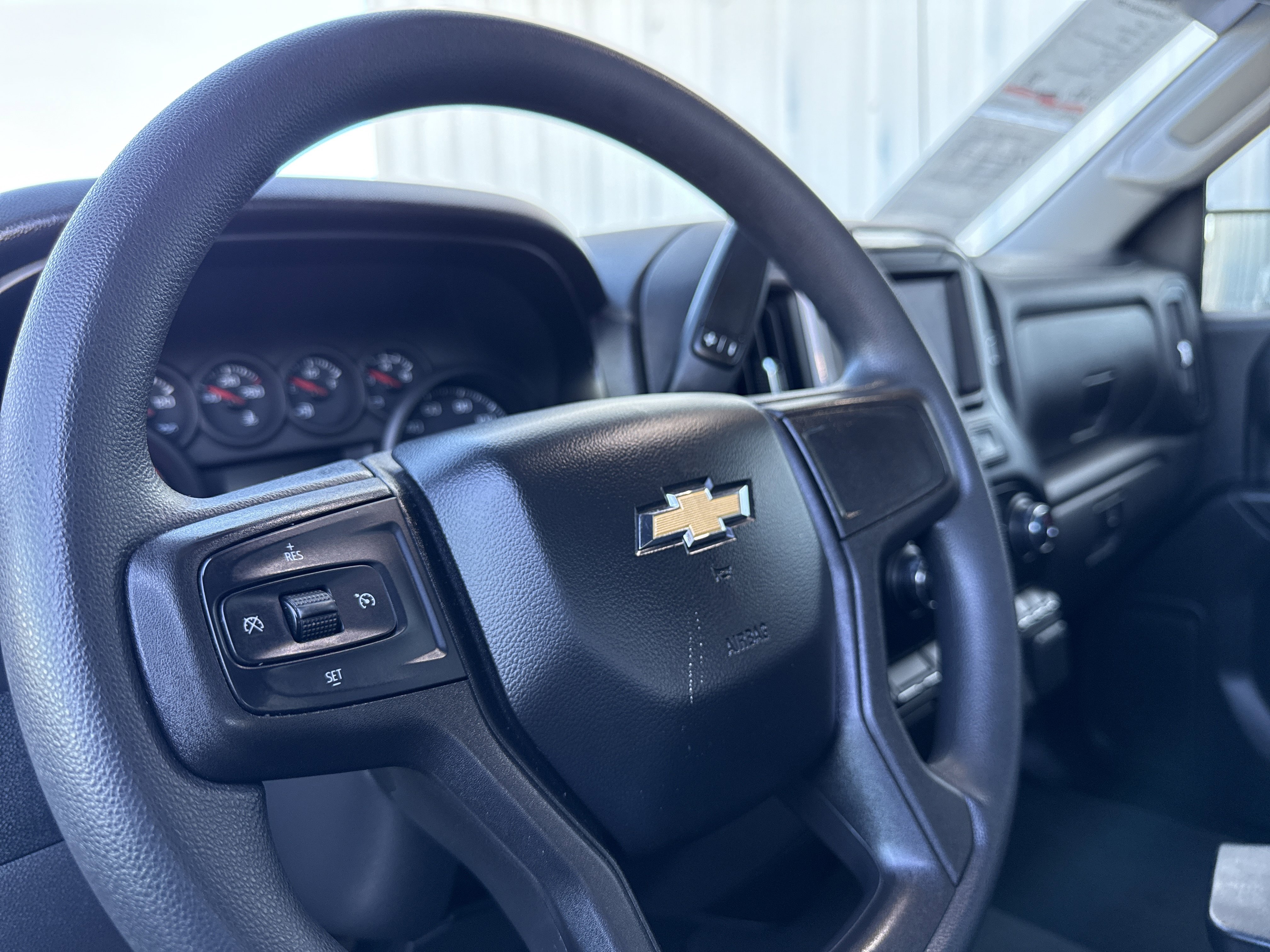 Used 2020 Chevrolet Silverado 1500 Custom w/ Custom Value Package image 21