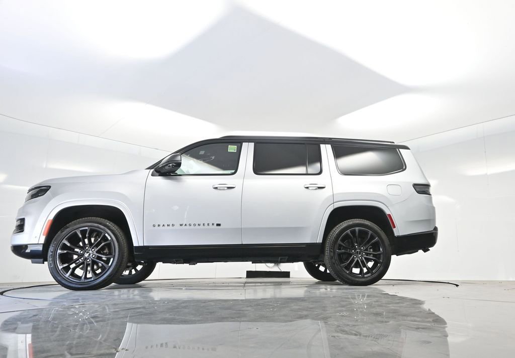 Used 2024 Jeep Grand Wagoneer Series II w/ Quick Order Packagew 28T image 7