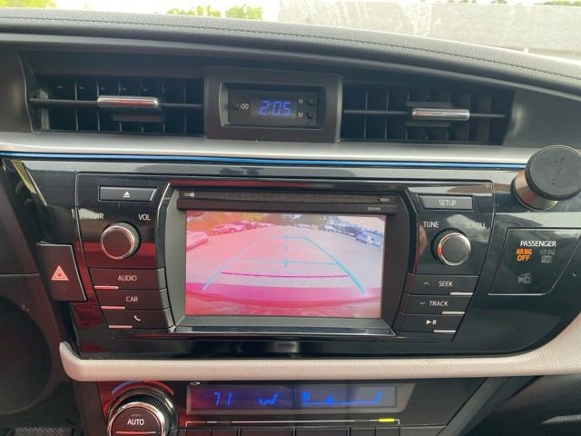 Used 2014 Toyota Corolla LE image 23