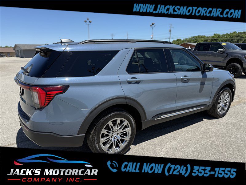 Used 2025 Ford Explorer Active w/ Active Comfort Package AWD/4WD image 6